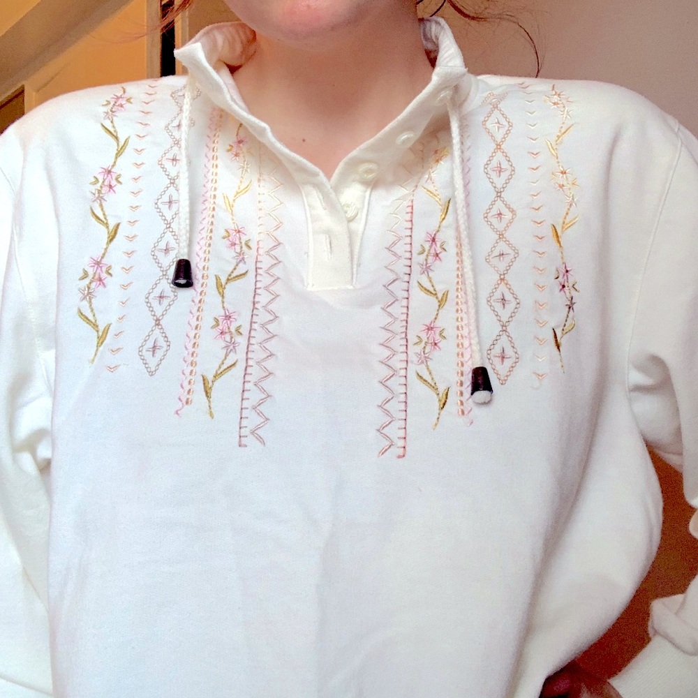 Vintage embroidered buttoned peasant style henley